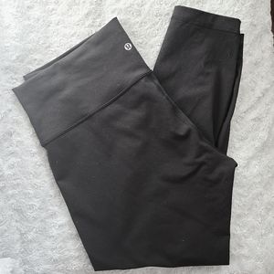 Lululemon Black Wunder Under Luon 16